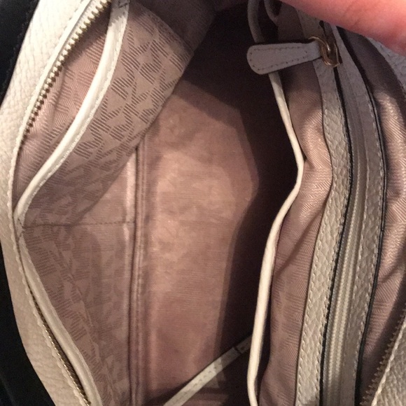 Micheal Kors bag - Picture 4 of 4